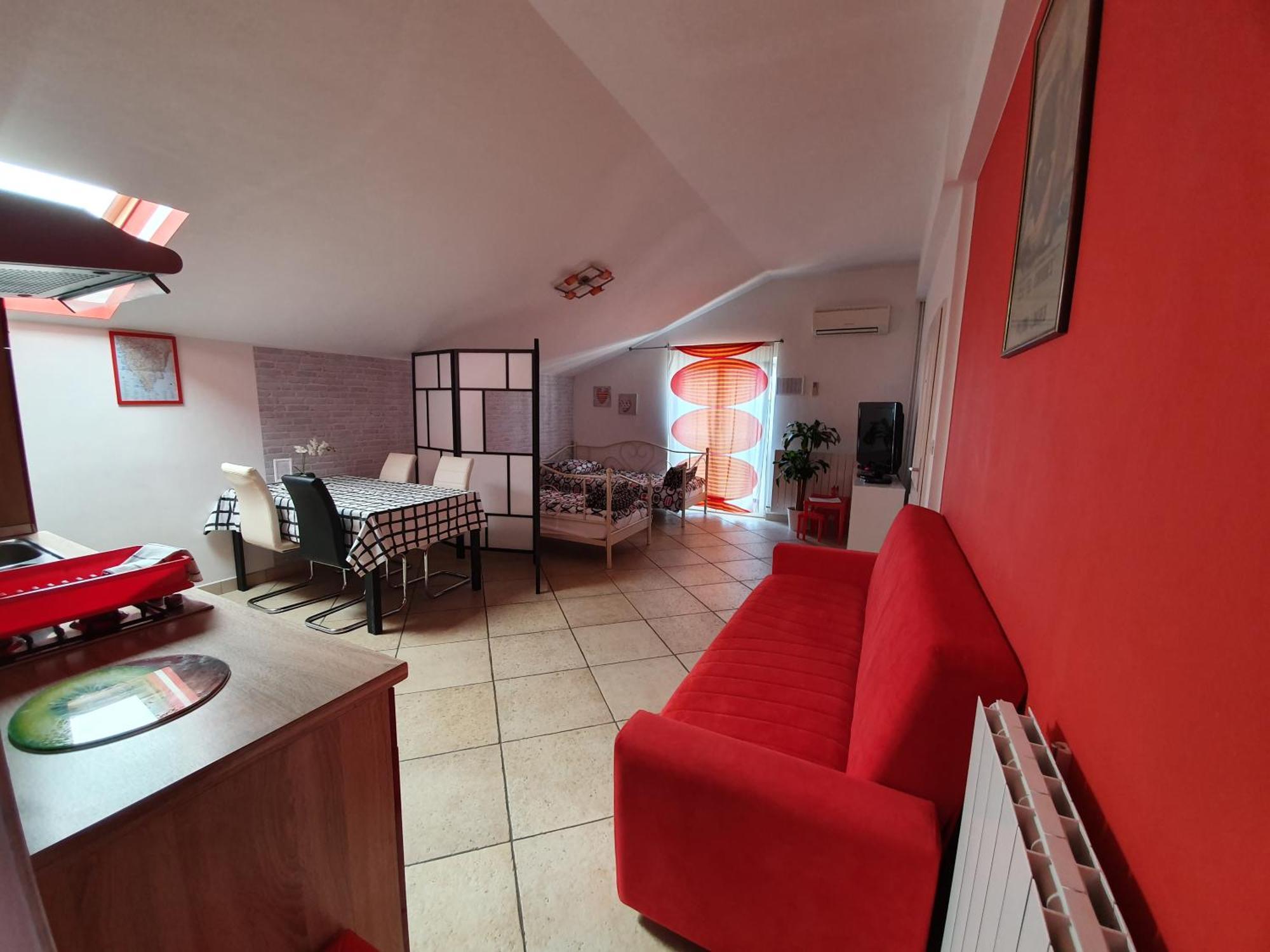 Trbovic Peaceful With Free Parking, Pet-friendly, And Bike Storage In Apartman Umag