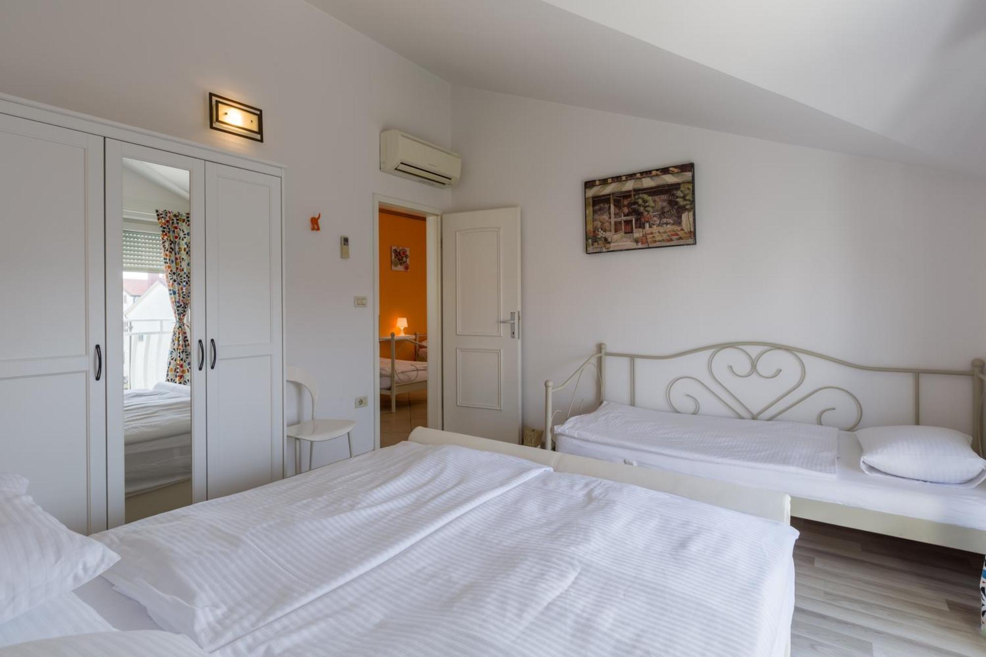 Trbovic Peaceful With Free Parking, Pet-friendly, And Bike Storage In * Umag