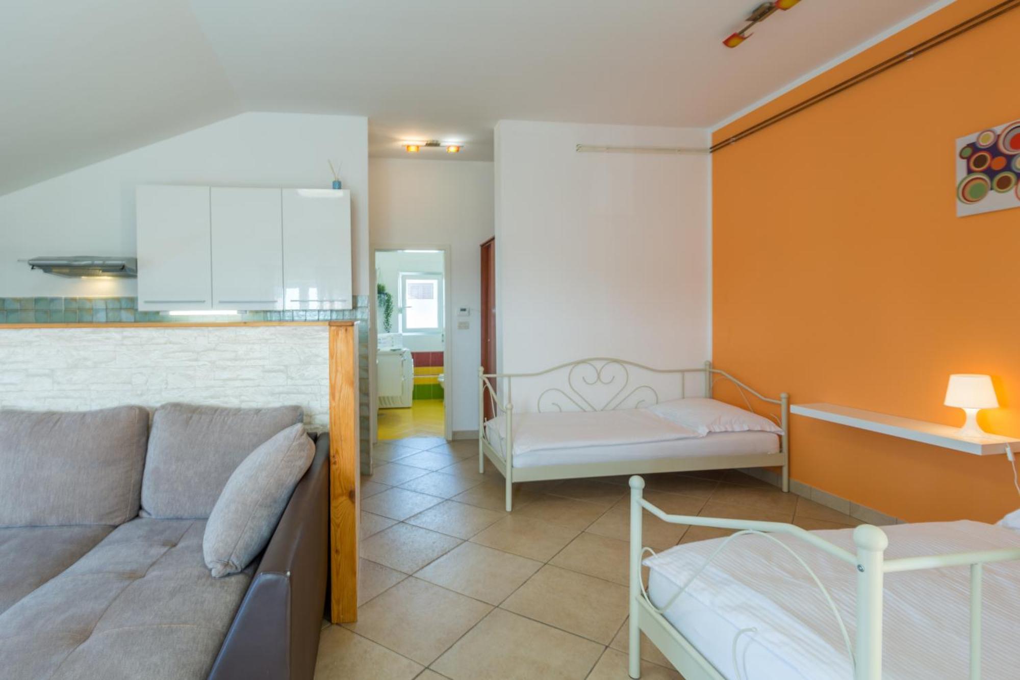 Apartman Trbovic Peaceful With Free Parking, Pet-friendly, And Bike Storage In