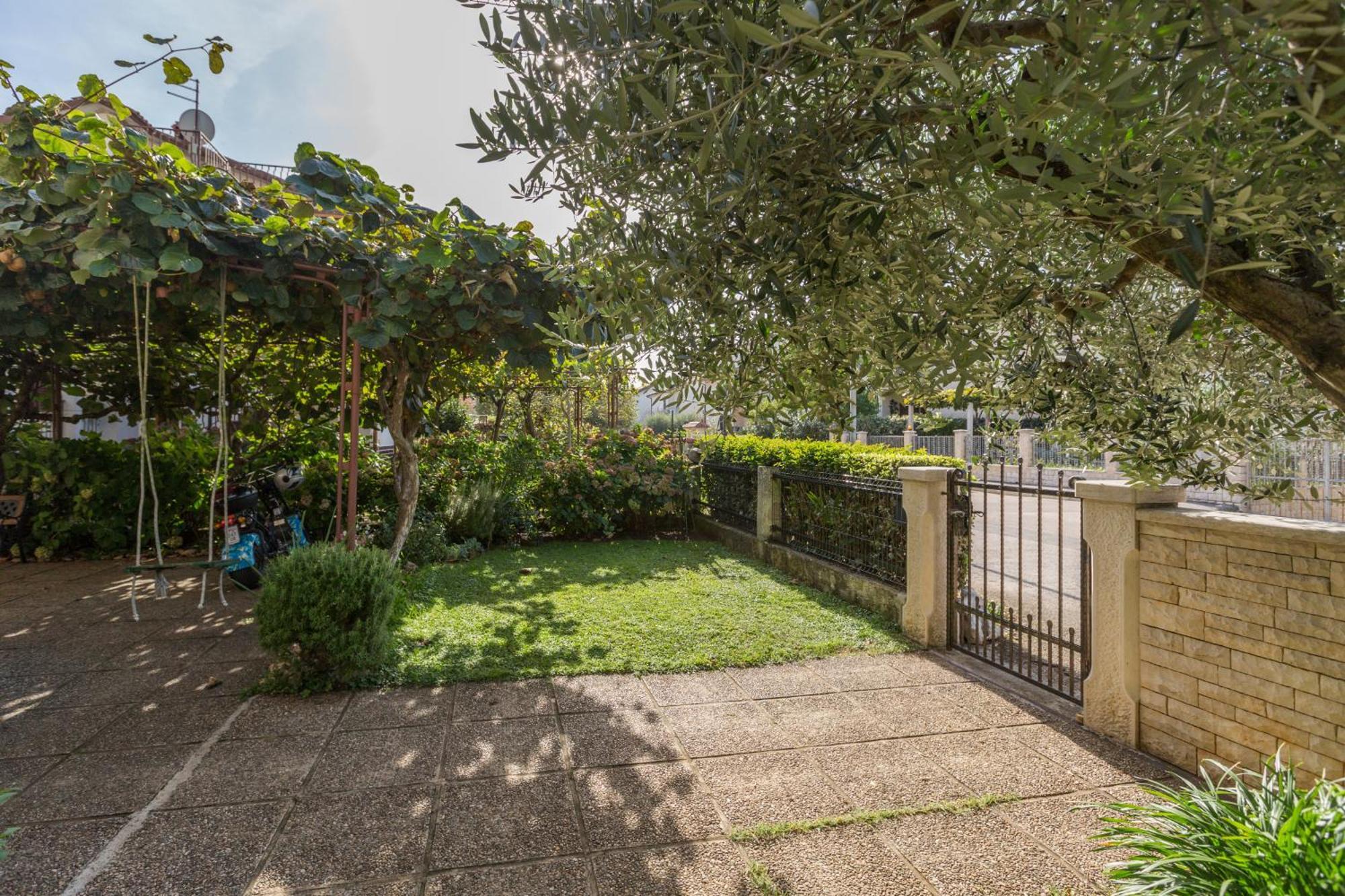 Apartman Trbovic Peaceful With Free Parking, Pet-friendly, And Bike Storage In