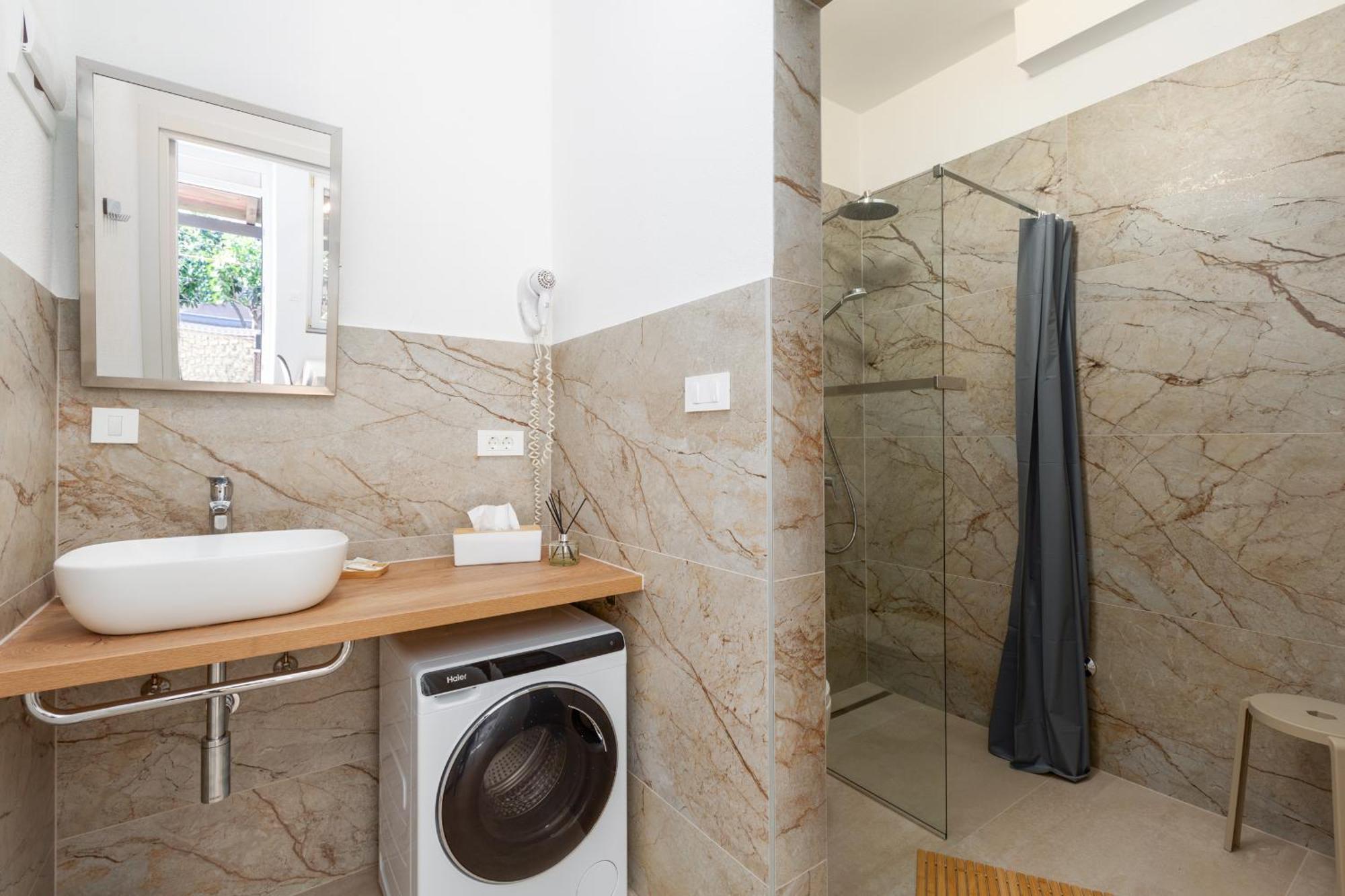 Trbovic Peaceful With Free Parking, Pet-friendly, And Bike Storage In Apartman