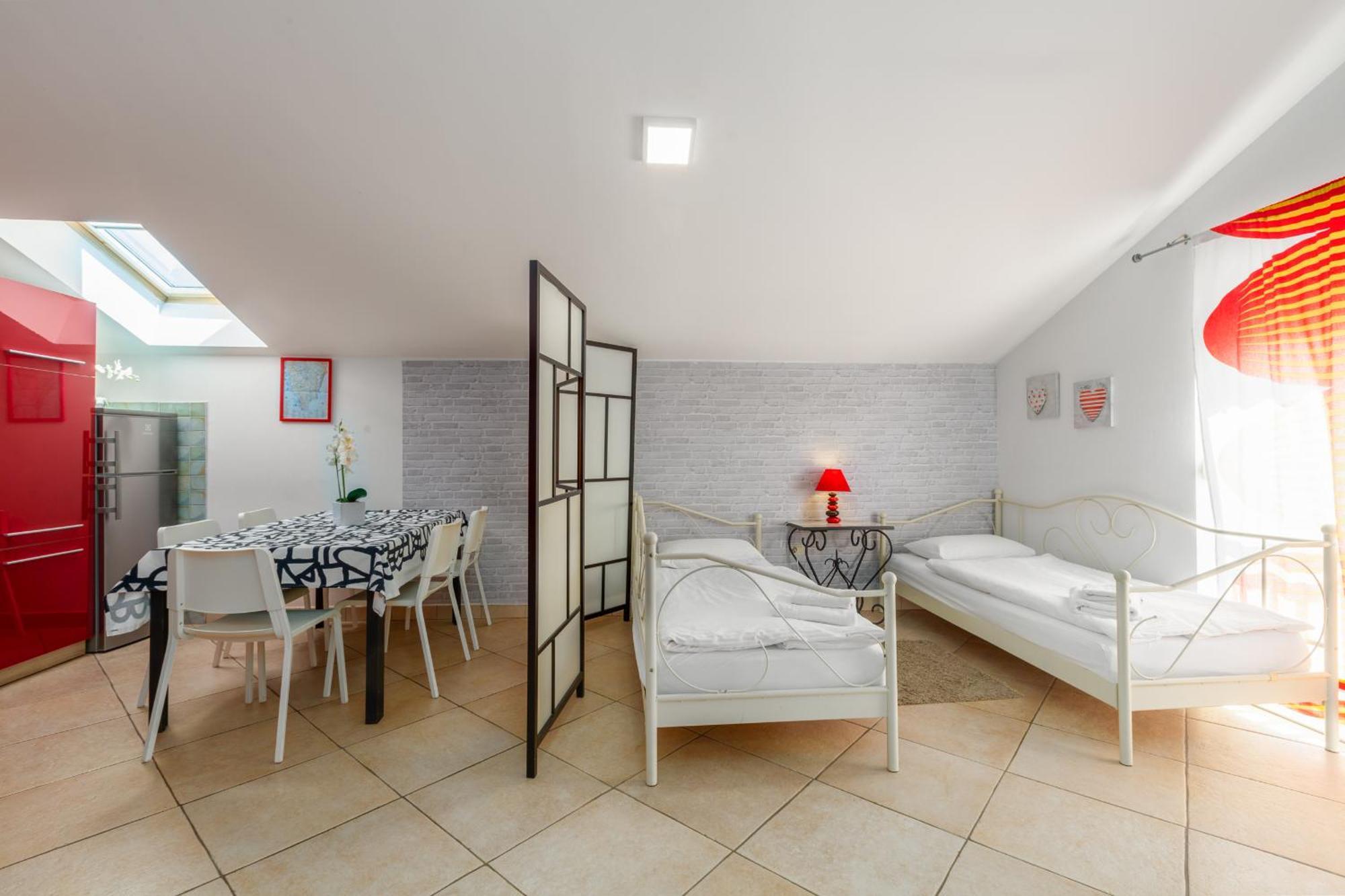 Apartman Trbovic Peaceful With Free Parking, Pet-friendly, And Bike Storage In *