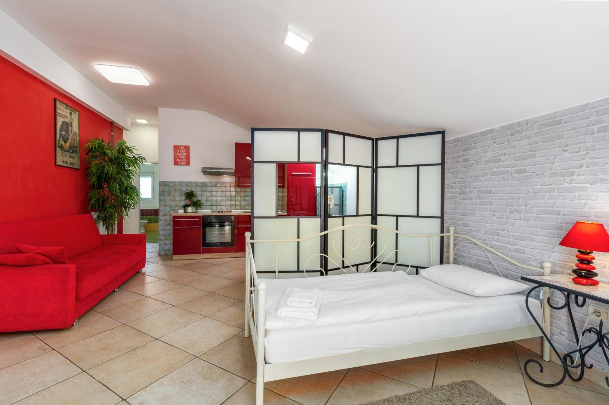 Trbovic Peaceful With Free Parking, Pet-friendly, And Bike Storage In Apartman Umag